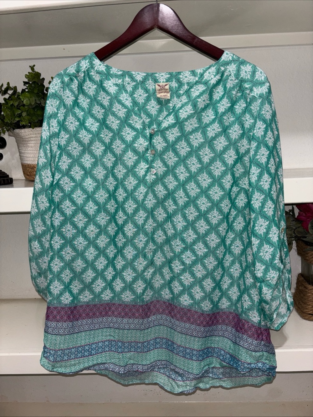 Faded Glory Green and white floral blouse with 3/4 sleeves. Size XL